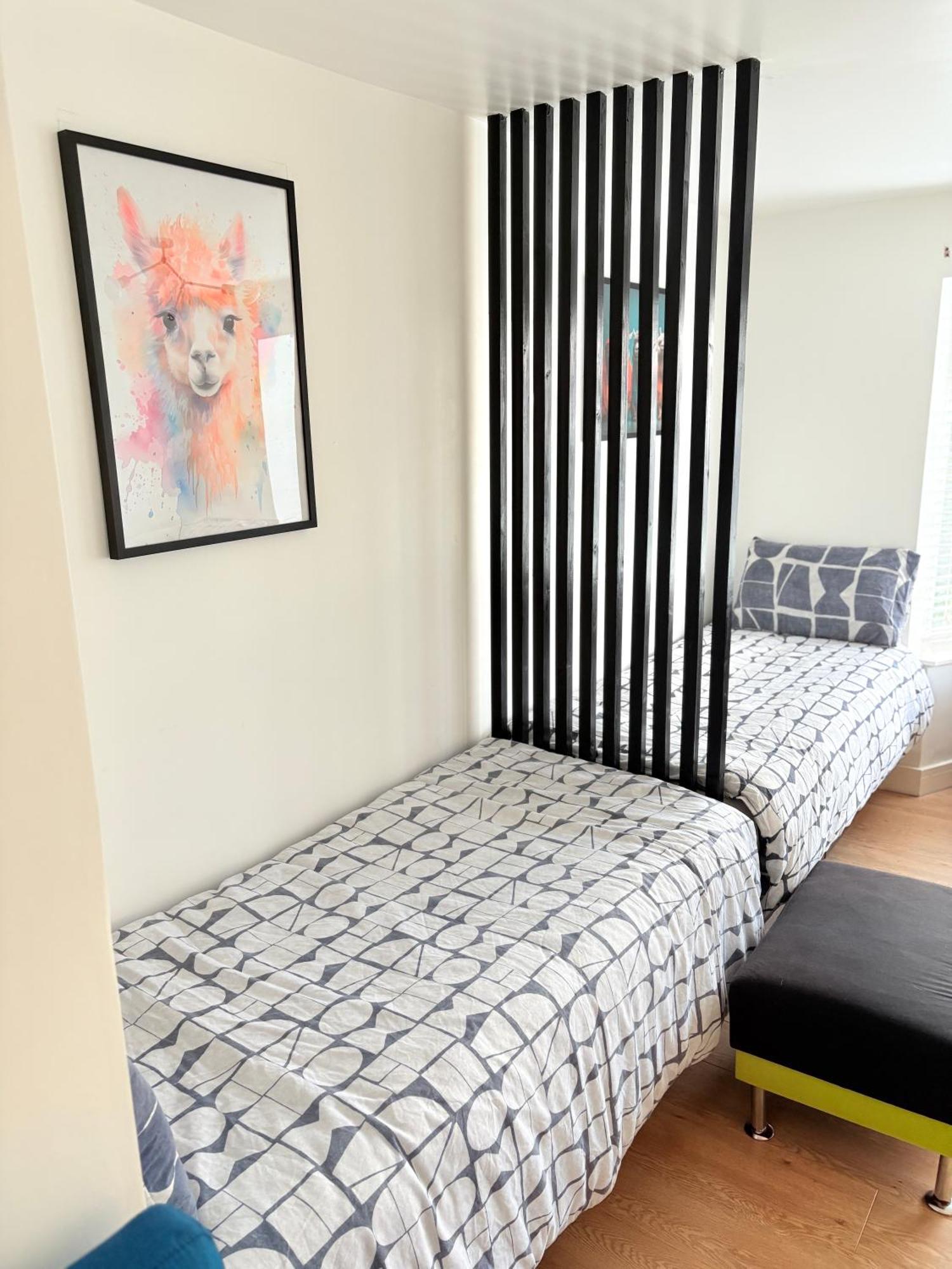 Luton Lodge - Newly Renovated Ideal For Short Stay, Close To Airport Train Station, Free Parking Off Street , Luxury Comfort In Low Price ภายนอก รูปภาพ