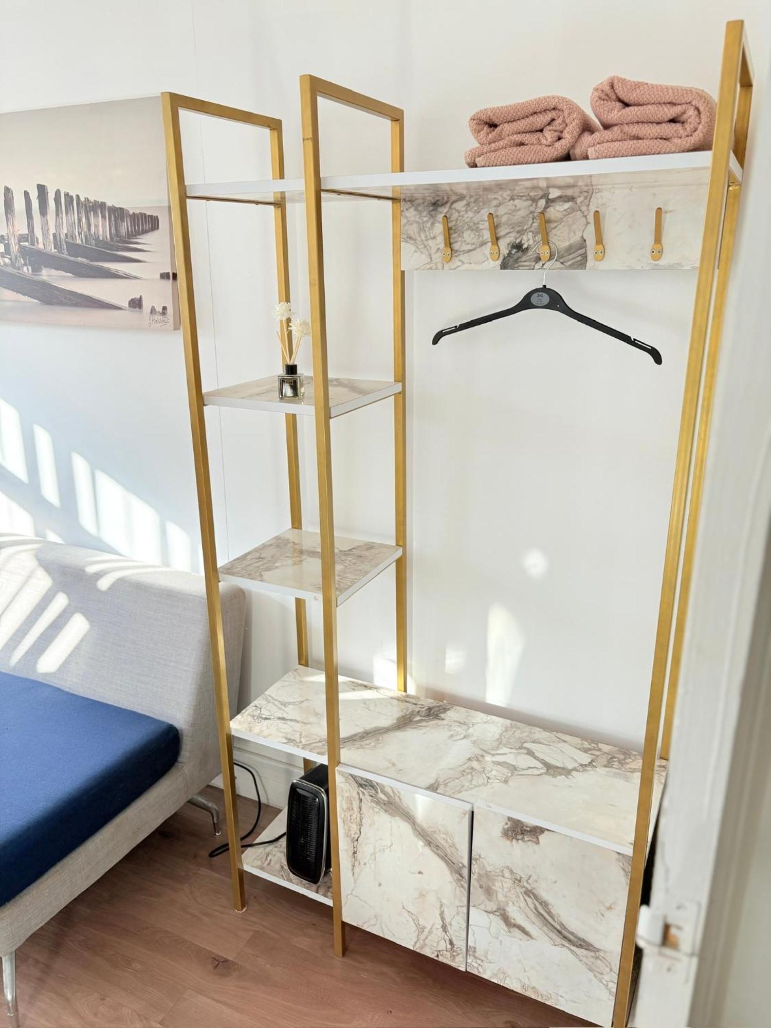 Luton Lodge - Newly Renovated Ideal For Short Stay, Close To Airport Train Station, Free Parking Off Street , Luxury Comfort In Low Price ภายนอก รูปภาพ